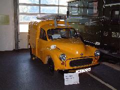 Yellow Morris Van Amberley 090805 